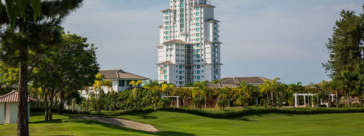 Bijao Beach Club & Golf Resort
